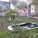 Venis House