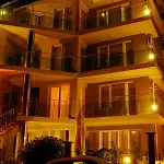 Ξενοδοχείο Venis House 3*