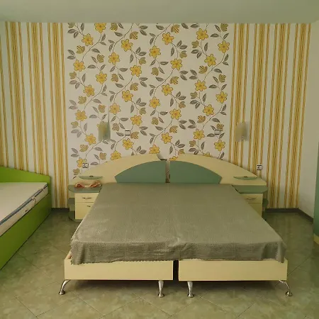 Ξενοδοχείο Venis House 3*