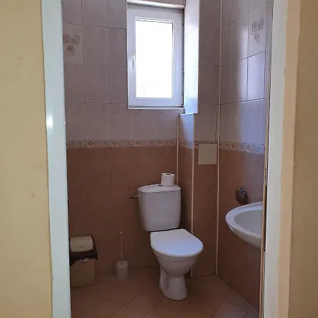 Venis House 3*