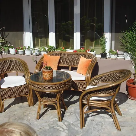 Szálloda Venis House 3*